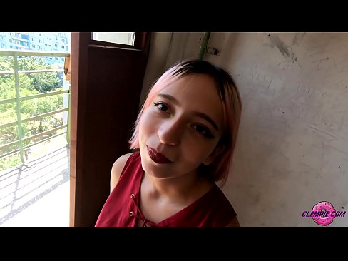 ❤️ Nemandi Sensual sýgur ókunnugan í úthafinu - Ásamt andliti hans Frábært klám hjá okkur